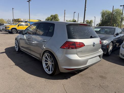 Used 2016 Volkswagen Golf SE FWD image 4