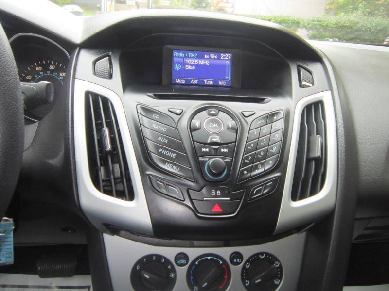 Used 2013 Ford Focus SE FWD image 15