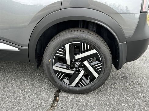 New 2026 Nissan Kicks SV image 14