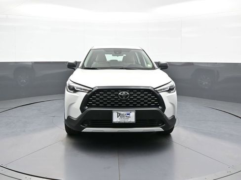 Certified 2022 Toyota Corolla Cross L AWD/4WD image 2