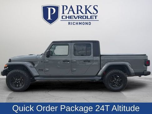 Used 2022 Jeep Gladiator Sport AWD/4WD image 5
