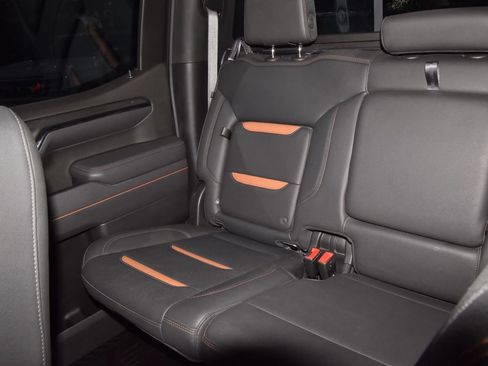 Used 2025 GMC Sierra 1500 AT4 w/ AT4 Premium Package AWD/4WD image 19