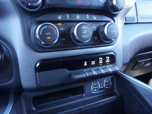 Used 2021 RAM 1500 Big Horn image 15