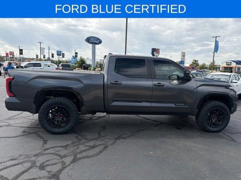 Used 2024 Toyota Tundra Platinum AWD/4WD image 5