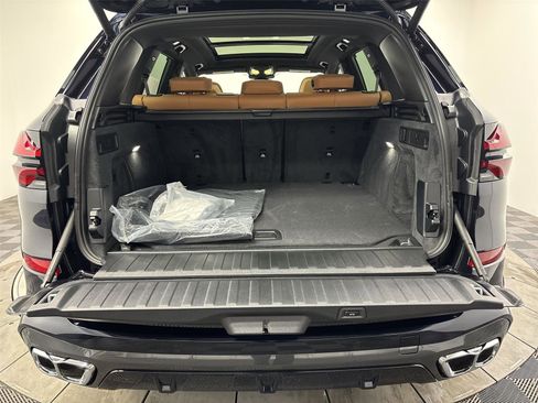 New 2026 BMW X5 M60i image 21