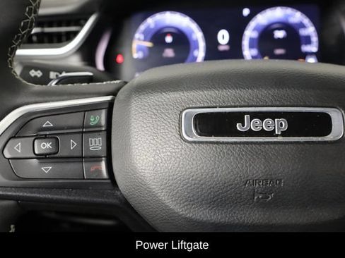 Used 2023 Jeep Grand Cherokee L Laredo AWD/4WD image 8