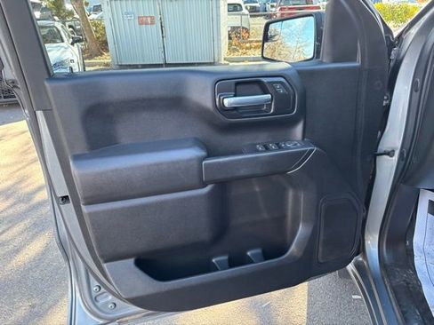 Used 2021 Chevrolet Silverado 1500 Custom image 10