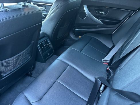 Used 2016 BMW 330e image 9