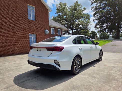 Used 2024 Kia Forte LXS FWD image 5