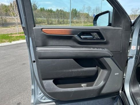 Used 2025 GMC Yukon Denali AWD/4WD image 20