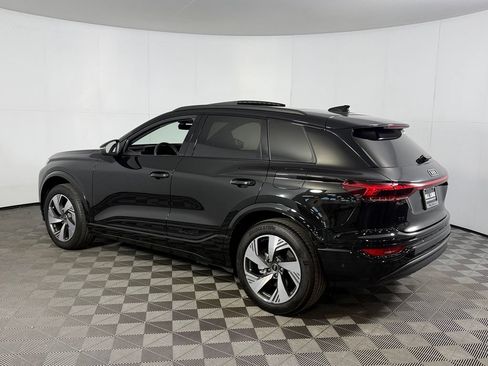 Used 2025 Audi Q6 e-tron Premium Plus w/ Premium Plus AWD/4WD image 11