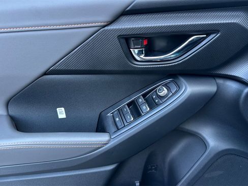 New 2025 Subaru Crosstrek 2.5i Limited w/ Crosstrek Mirror Package image 13