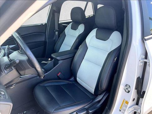 Used 2024 Chevrolet Trax RS w/ Driver Confidence Package FWD image 27