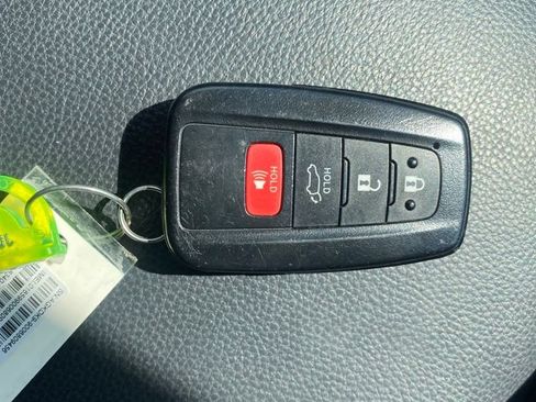 Used 2022 Toyota RAV4 XLE w/ Convenience Package AWD/4WD image 50