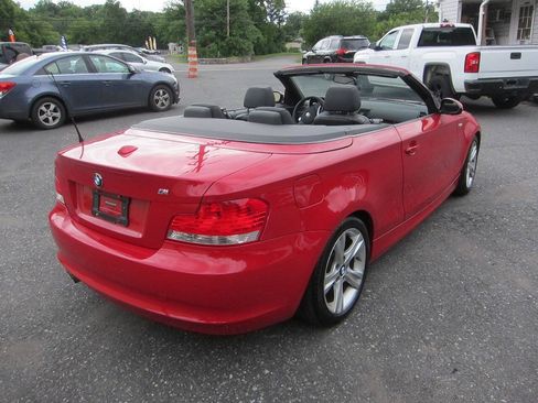 Used 2009 BMW 128i Convertible RWD image 18
