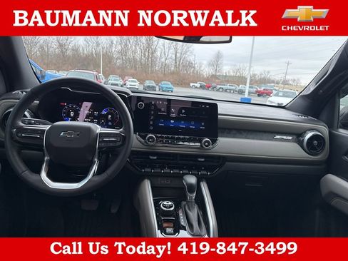 Used 2024 Chevrolet Colorado ZR2 w/ ZR2 Convenience Package III AWD/4WD image 21