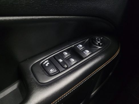 Used 2018 Jeep Compass Latitude w/ Popular Equipment Group AWD/4WD image 27