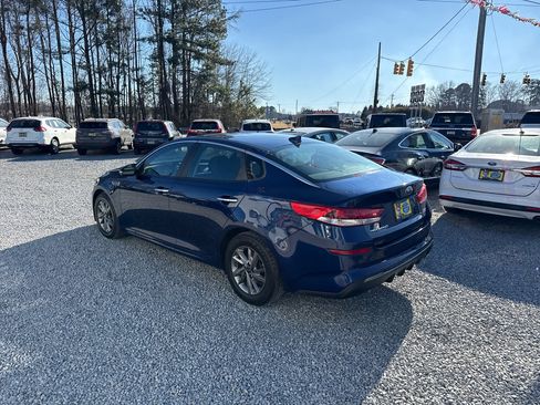 Used 2019 Kia Optima LX image 3