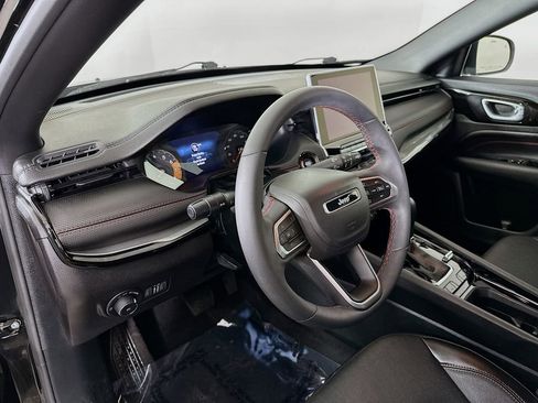 Certified 2023 Jeep Compass Trailhawk AWD/4WD image 16