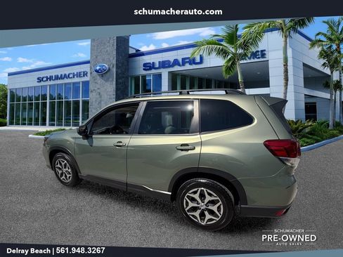 Used 2020 Subaru Forester Premium AWD/4WD image 5