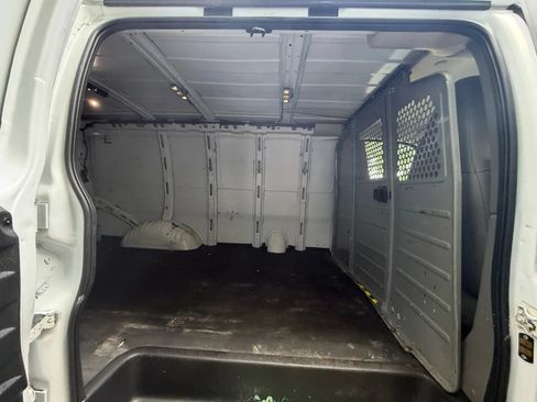 Used 2020 Chevrolet Express 2500 w/ Driver Convenience Package RWD image 31