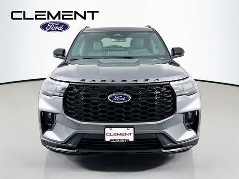New 2026 Ford Explorer ST-Line w/ ST-Line Street Pack AWD/4WD image 2