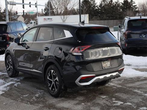 Used 2025 Kia Sportage EX image 4