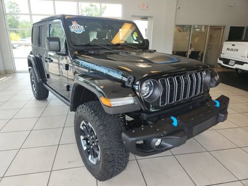 Used 2024 Jeep Wrangler Unlimited Rubicon 4xe AWD/4WD image 3