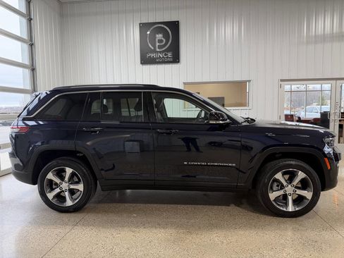 Used 2022 Jeep Grand Cherokee Limited 4xe image 5