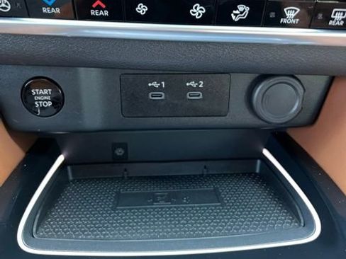 Used 2024 Nissan Rogue Platinum w/ Platinum Premium Package image 34