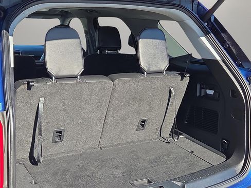 Used 2022 Ford Explorer Limited image 9