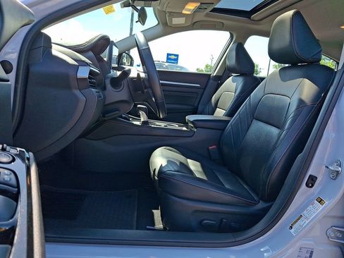 Certified 2023 Nissan Altima 2.5 SR w/ SR Premium Package FWD image 13
