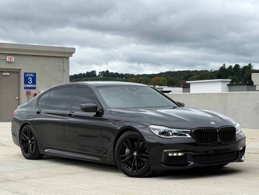 Used 2018 BMW 750i xDrive AWD/4WD image 7