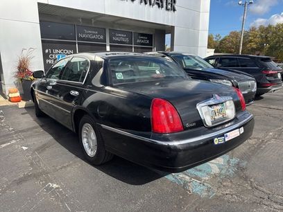 Used 2000 Lincoln Town Car Executive