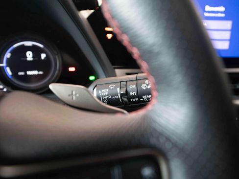 Used 2024 Lexus UX 250h F Sport AWD/4WD image 14