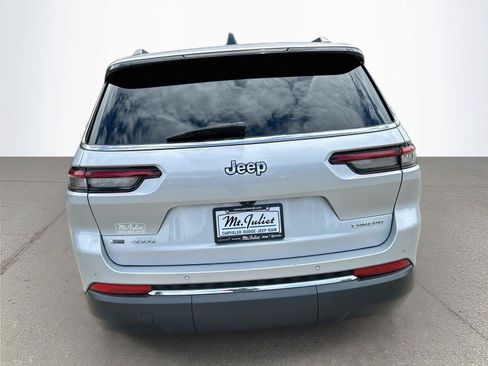 Used 2022 Jeep Grand Cherokee L Laredo w/ Luxury Tech Group I AWD/4WD image 5
