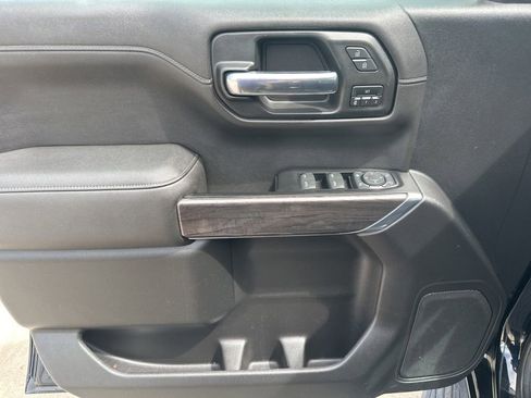 Used 2019 Chevrolet Silverado 1500 LTZ AWD/4WD image 15