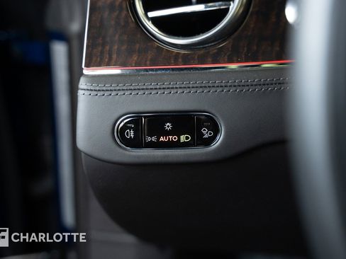 Used 2021 Bentley Continental GT image 29