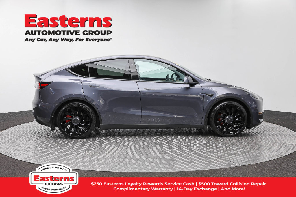 Used 2023 Tesla Model Y Performance AWD/4WD image 5