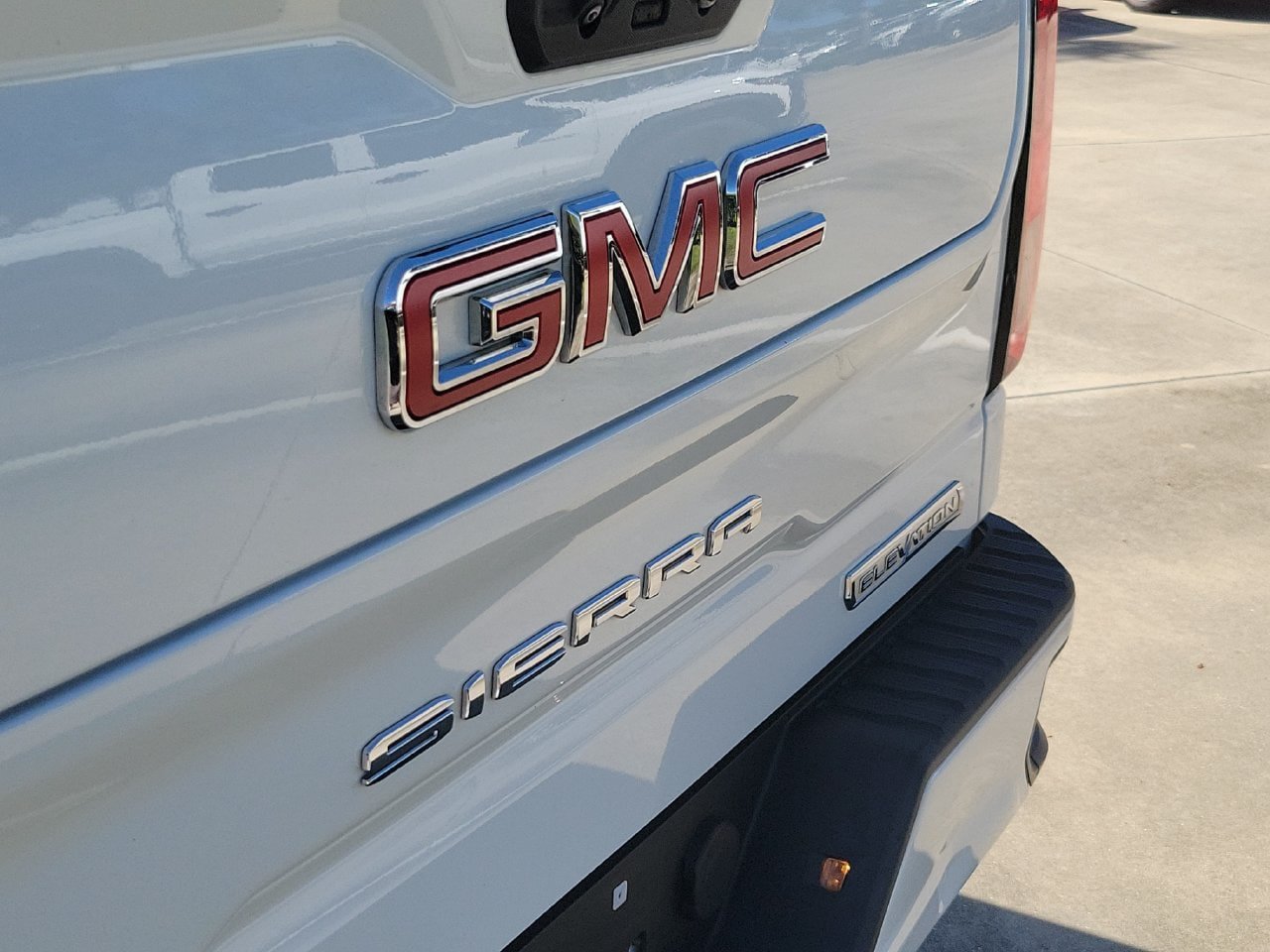Certified 2023 GMC Sierra 1500 Elevation RWD image 6