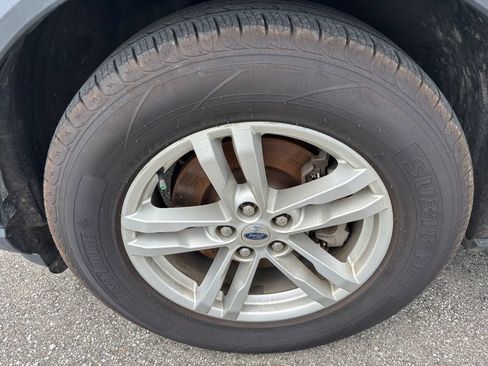 Used 2020 Ford Explorer XLT RWD image 5