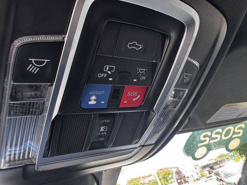 Used 2022 RAM 1500 Limited AWD/4WD image 38