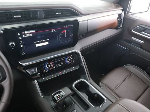 Used 2024 GMC Sierra 1500 Denali AWD/4WD image 27