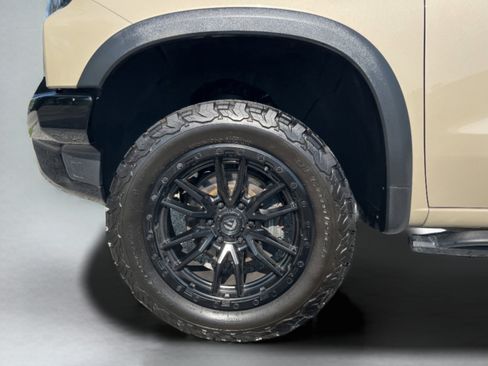 Used 2022 Chevrolet Silverado 1500 ZR2 w/ Technology Package image 24