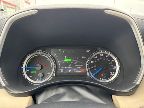 Used 2024 Toyota Highlander XLE AWD/4WD image 29