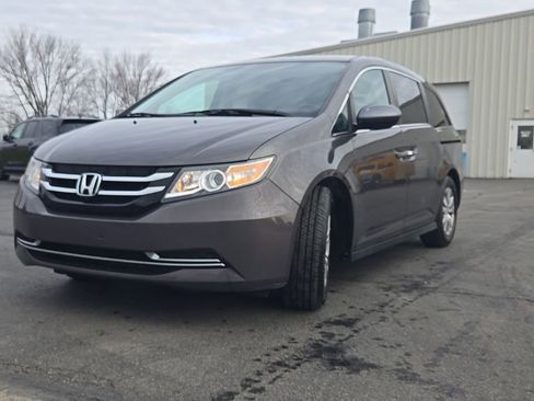 Used 2016 Honda Odyssey SE image 3