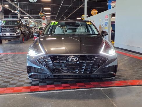 Used 2023 Hyundai Sonata SEL FWD image 2