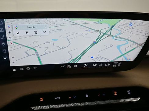 Used 2025 Buick Enclave Preferred w/ Power Package image 23