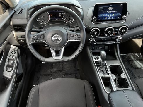Used 2024 Nissan Sentra SV image 10