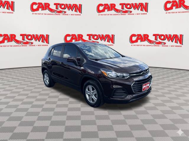 Used 2020 Chevrolet Trax LS FWD image 2